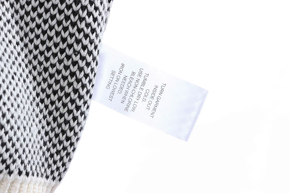 Essentials Chest Letter Sweater Premium Quality Knit Replica