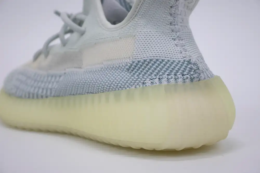 cloud white reflective00011