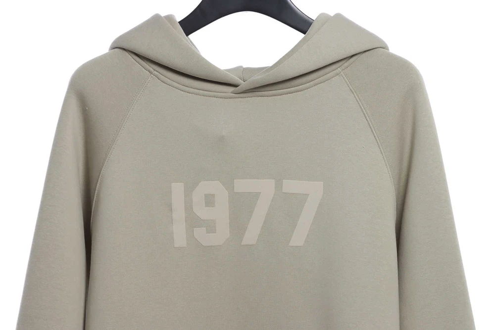 1977 Hoodie Replica Street Style