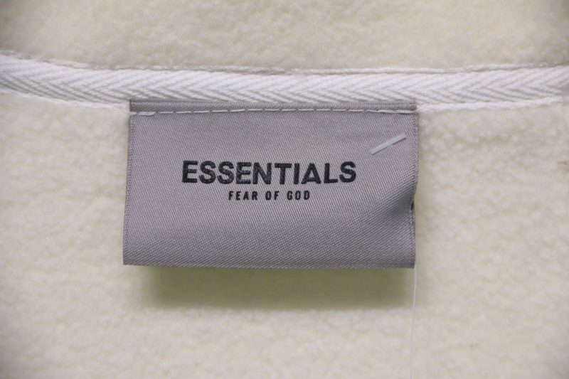 fear of god essentials polar fleece half zip sweater 00013 800x533 1