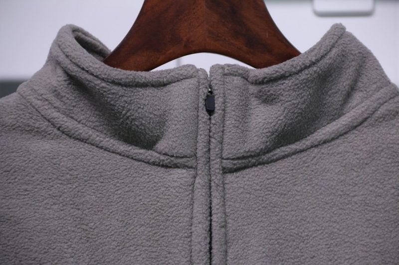 fear of god essentials polar fleece half zip sweater 00019 800x533 1